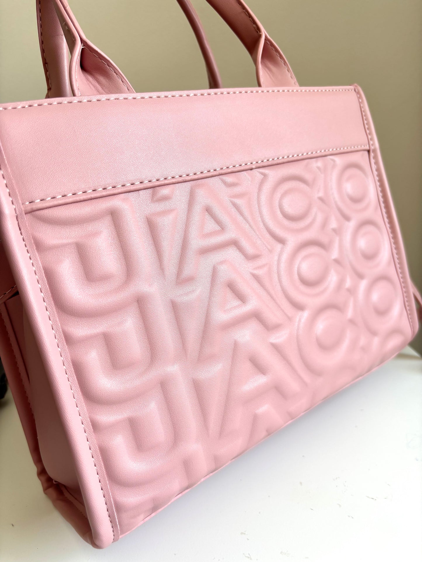 Tote rosado alto relieve