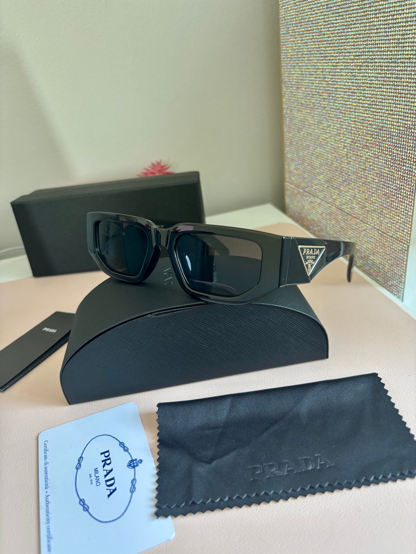 Gafas sol Prada negro clásico