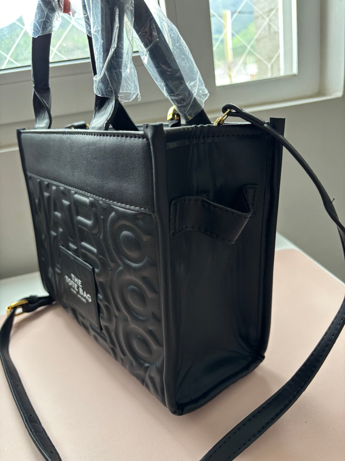 Tote alto relieve