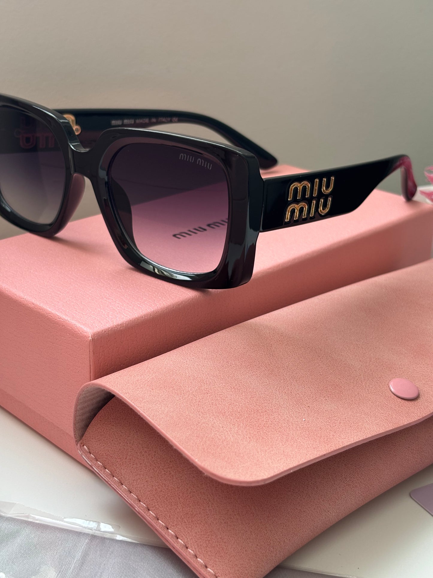 Gafas miu negro grandes