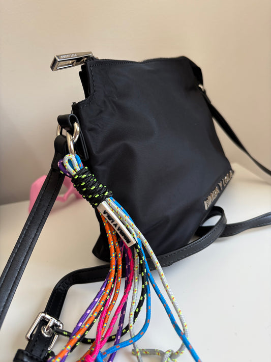 Cartera ByL llavero multicolor