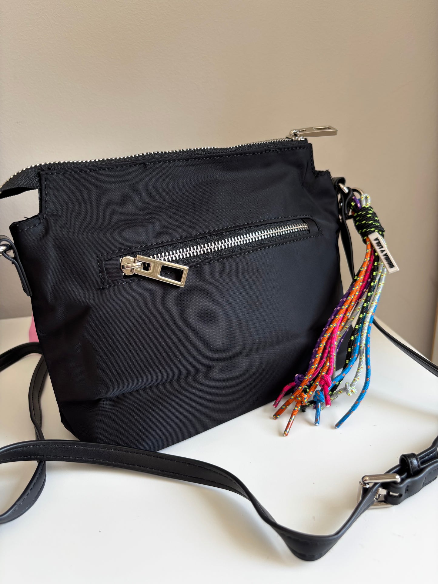 Cartera ByL llavero multicolor