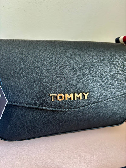Croosbody Tommy 💯