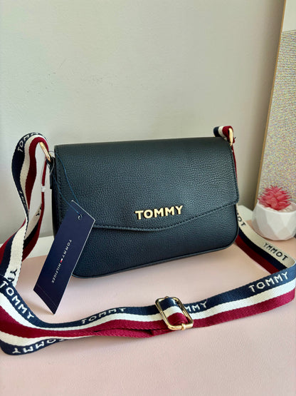 Croosbody Tommy 💯