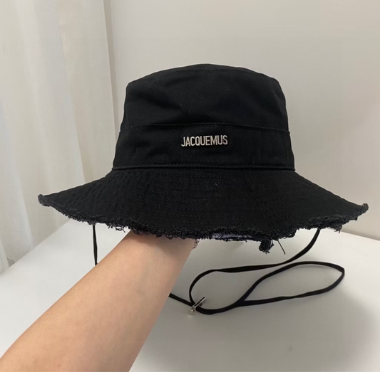 Gorro negro pescador jacquemus