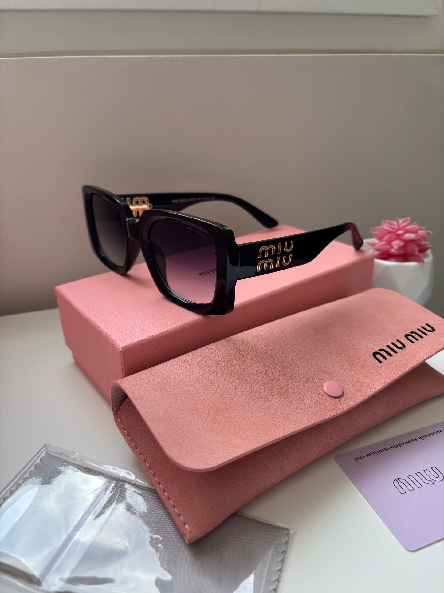 Gafas miu negro grandes
